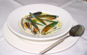 A plateful of moules marinière