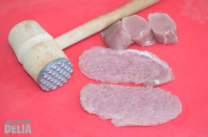 Pork escalopes with a meat mallet