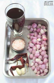 Ingredients for Indian pickled onions: red wine vinegar, garlic, dried red chillies, salt and, er, onions Ingredients for Indian pickled onions: red wine vinegar, garlic, dried red chillies, salt and onions